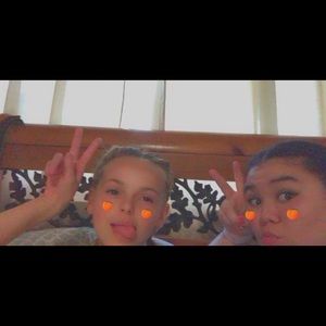 Meet your Posher, Devyn